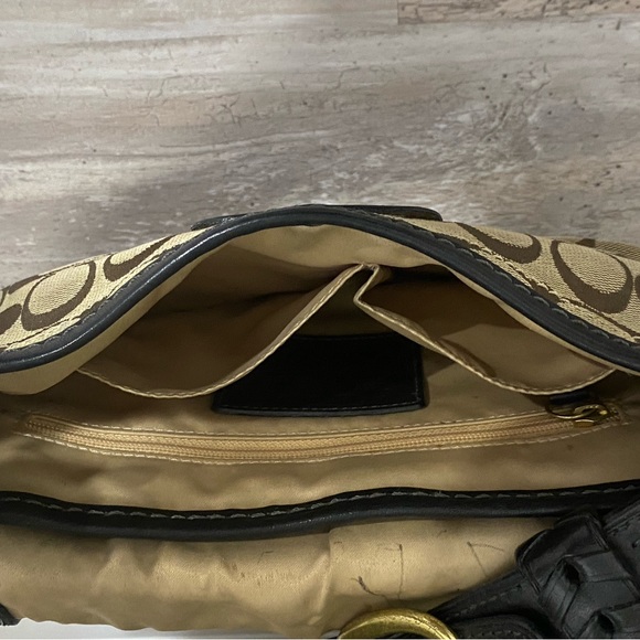 Coach Mini Brown Shoulder Bag. Serial: H0773-11441. - Picture 3 of 7